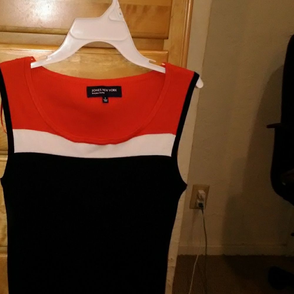A Jones new york top. Brand new never wore it.